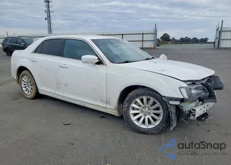2012 Chrysler 300 z USA, uszkodzony, nr VIN 2C3CCAAG5CH142354